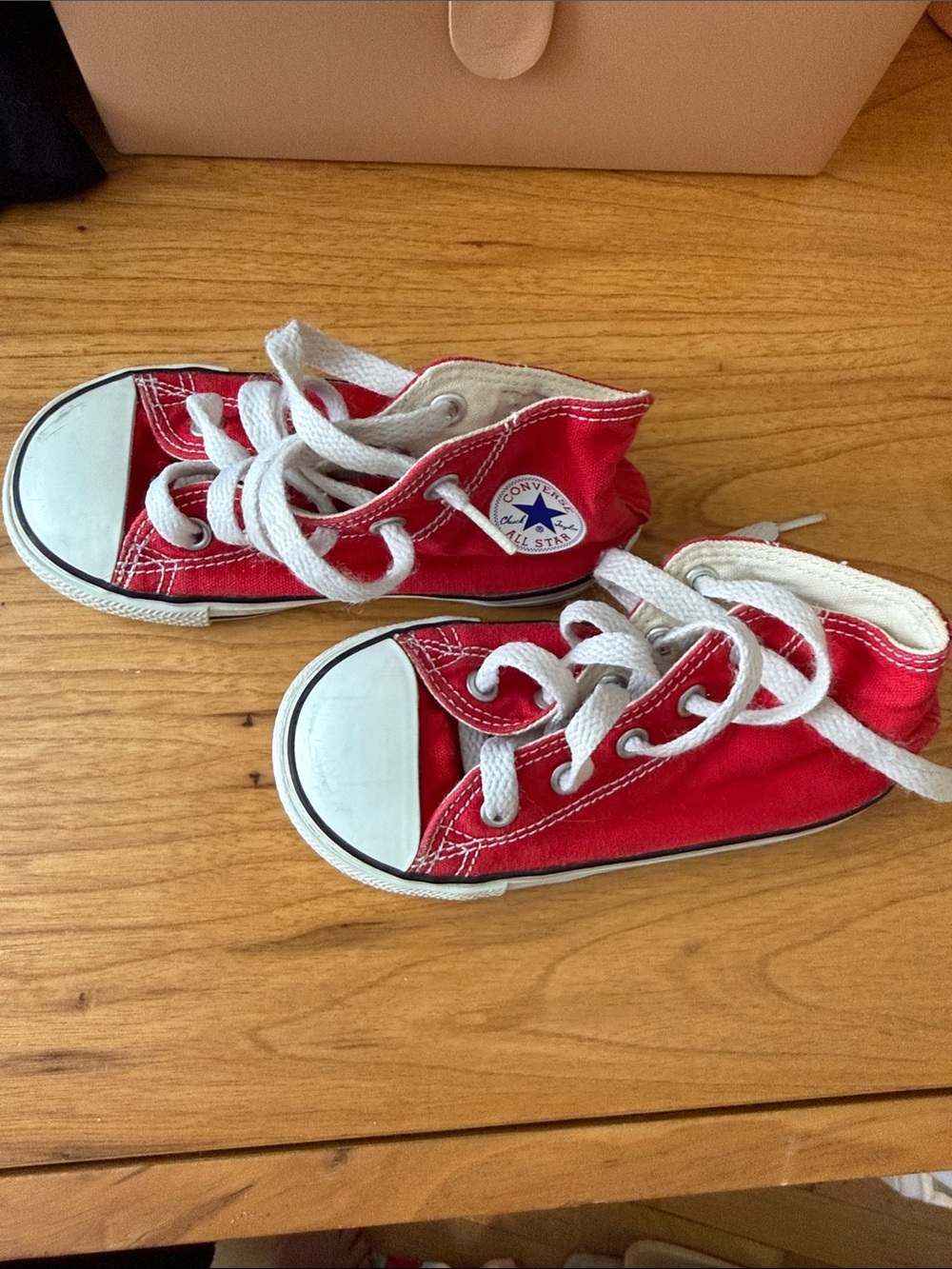 Converse Kids Red Low Top Chuck Taylor Sneakers with White Laces Toddler Size 7